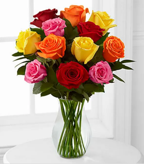 DF 35 - 12 Mixed Coloured Roses in vase 